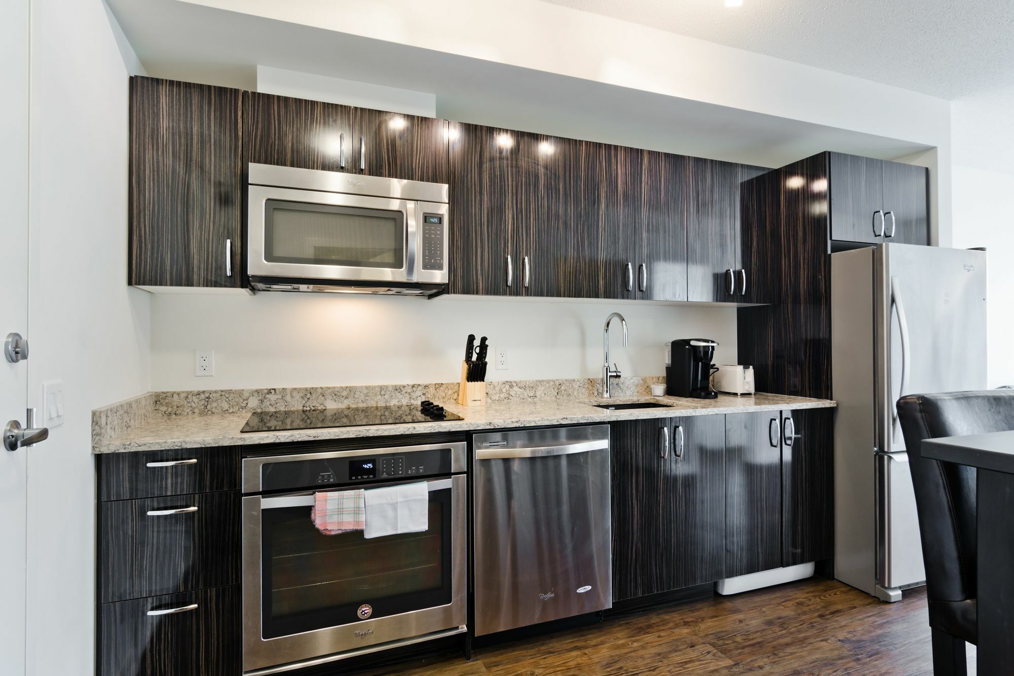 Suite Digs N3 YYC Exterior foto